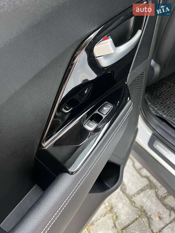 Позашляховик / Кросовер Kia Niro 2020 в Тернополі