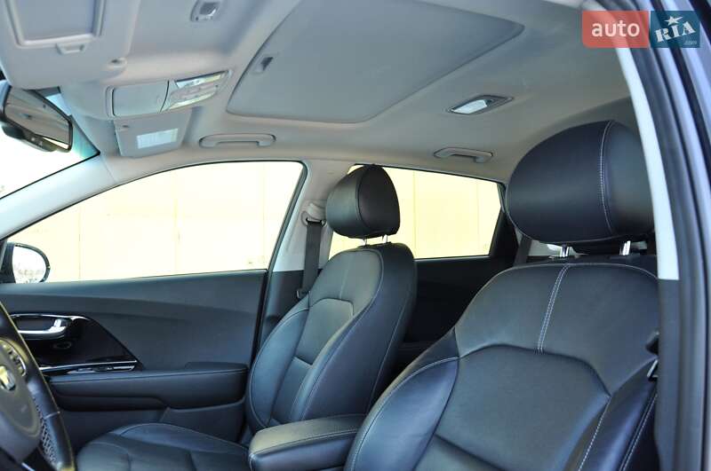 Внедорожник / Кроссовер Kia Niro 2019 в Львове фото 19 Внедорожник / Кроссовер Kia Niro 2019 в Львове