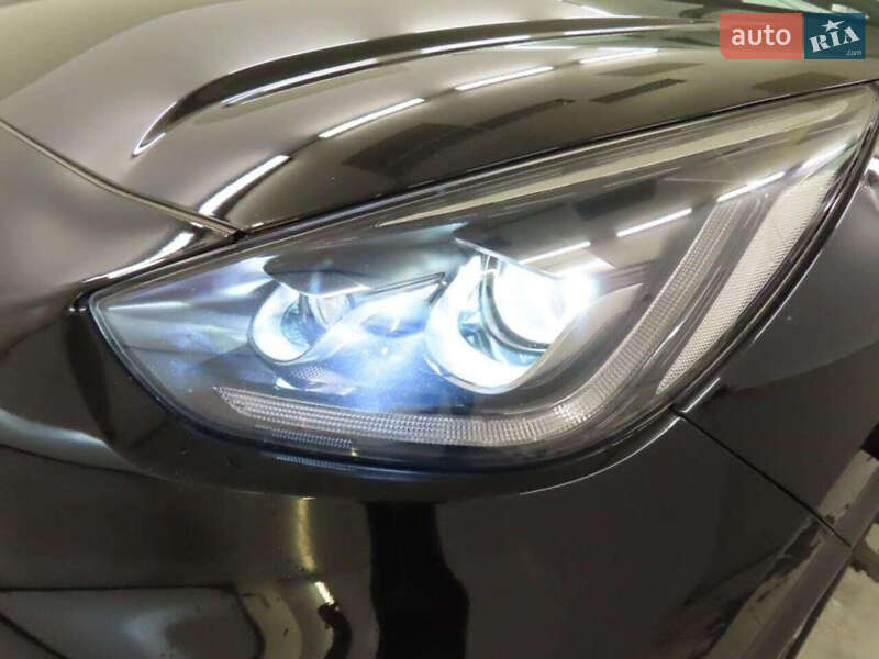 Позашляховик / Кросовер Kia Niro 2019 в Вараші