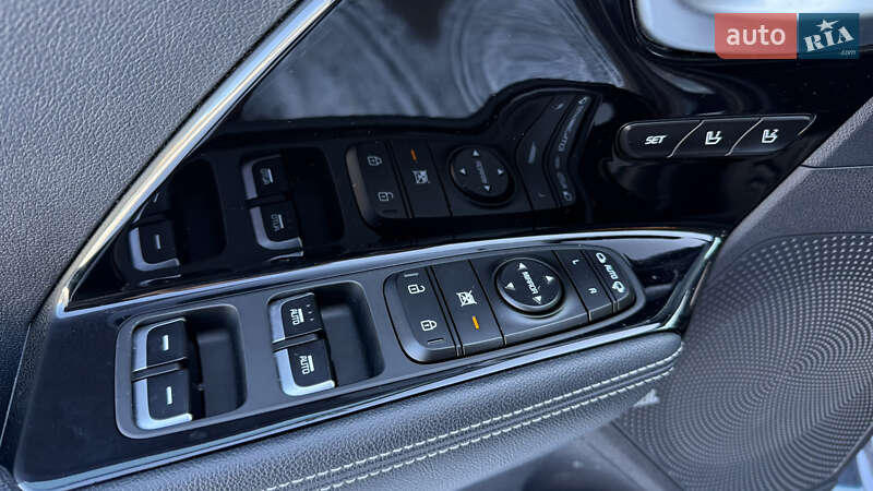 Внедорожник / Кроссовер Kia Niro 2019 в Киеве