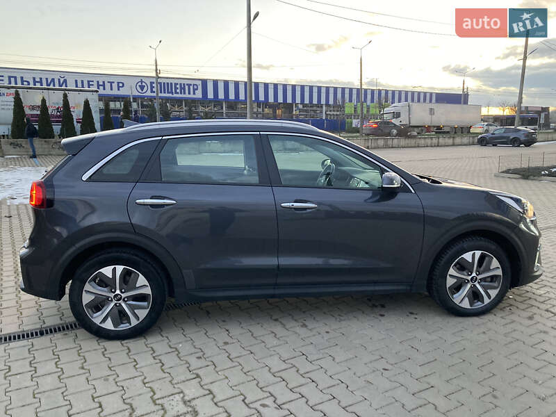 Внедорожник / Кроссовер Kia Niro 2020 в Черновцах
