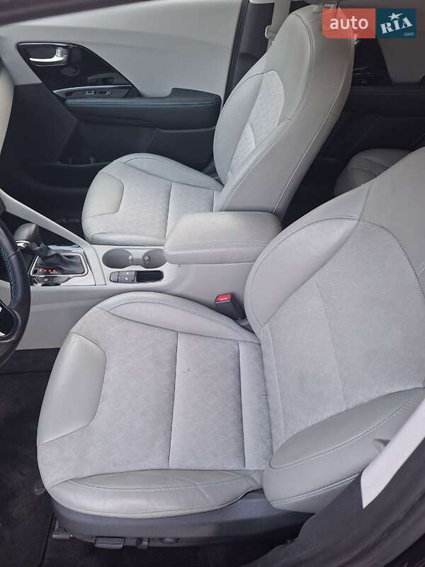 Внедорожник / Кроссовер Kia Niro 2019 в Львове фото 16 Внедорожник / Кроссовер Kia Niro 2019 в Львове