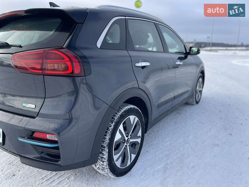 Позашляховик / Кросовер Kia Niro 2020 в Львові