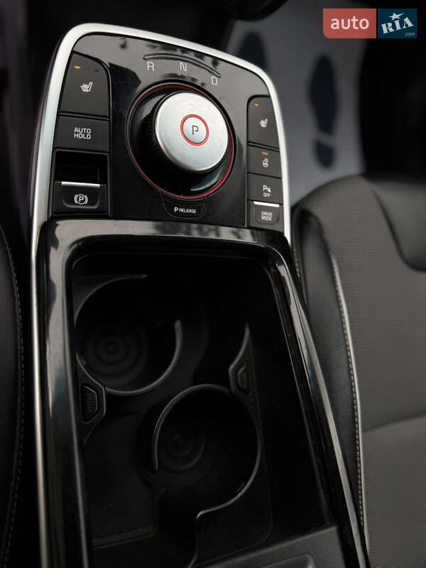 Позашляховик / Кросовер Kia Niro 2020 в Львові