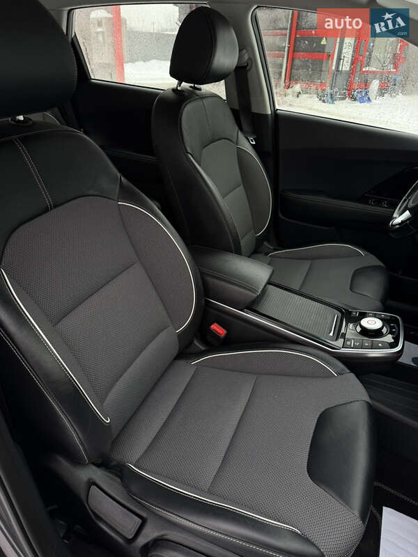 Позашляховик / Кросовер Kia Niro 2020 в Львові