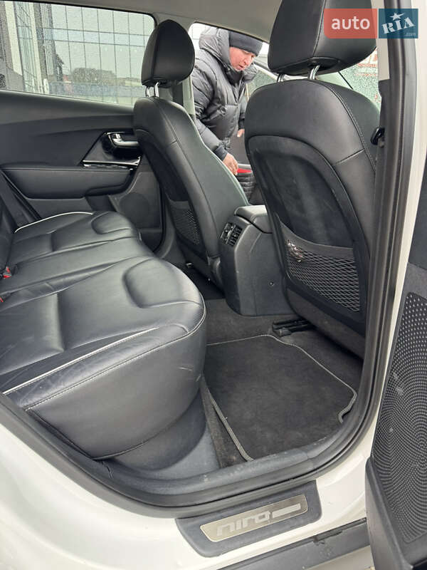 Внедорожник / Кроссовер Kia Niro 2019 в Тернополе фото 42 Внедорожник / Кроссовер Kia Niro 2019 в Тернополе