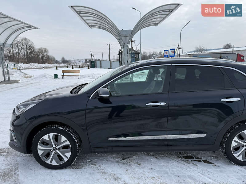 Внедорожник / Кроссовер Kia Niro 2018 в Бережанах фото 7 Внедорожник / Кроссовер Kia Niro 2018 в Бережанах