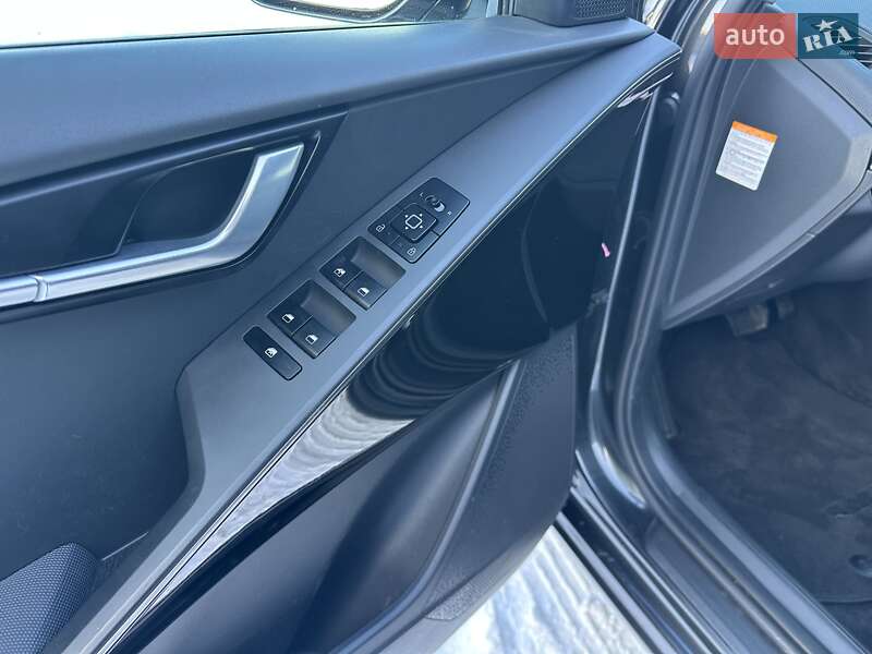 Внедорожник / Кроссовер Kia Niro 2022 в Луцке