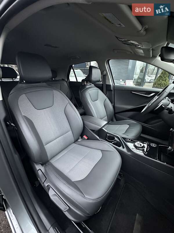 Внедорожник / Кроссовер Kia Niro 2024 в Белогородке