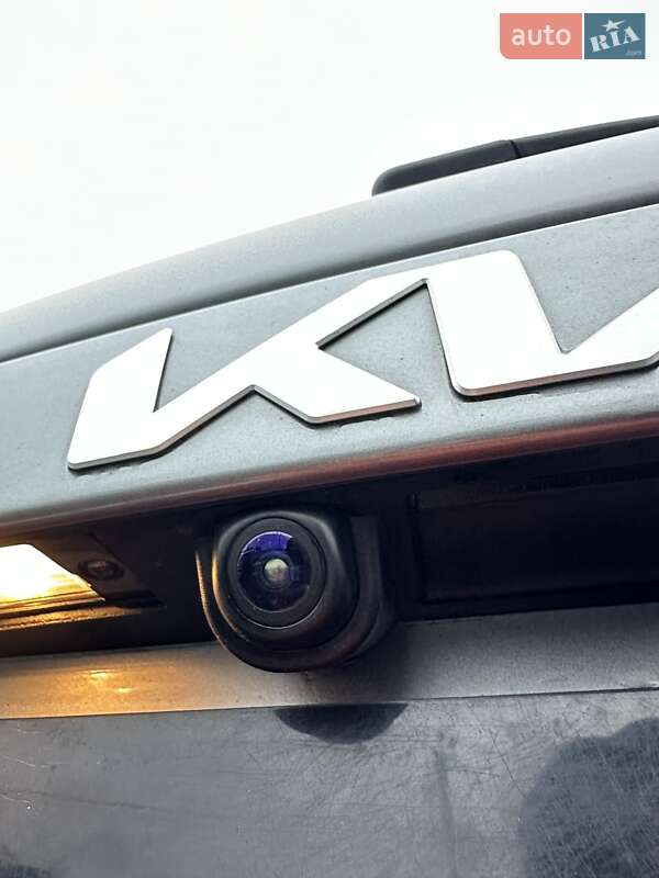 Внедорожник / Кроссовер Kia Niro 2024 в Белогородке