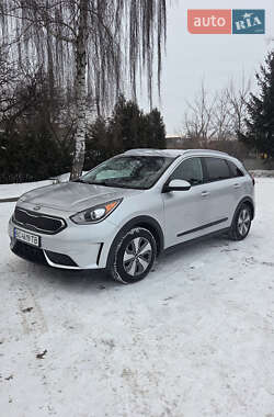 Позашляховик / Кросовер Kia Niro 2018 в Жовкві