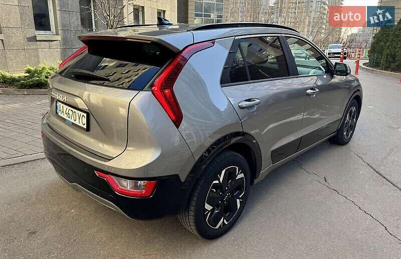 Позашляховик / Кросовер Kia Niro 2023 в Хмельницькому