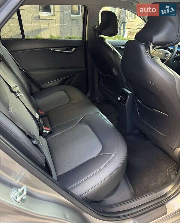 Позашляховик / Кросовер Kia Niro 2023 в Хмельницькому