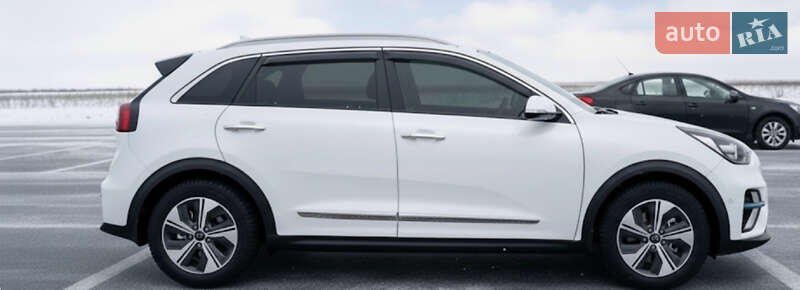 Внедорожник / Кроссовер Kia Niro 2018 в Киеве