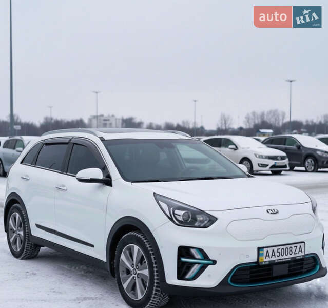Внедорожник / Кроссовер Kia Niro 2018 в Киеве