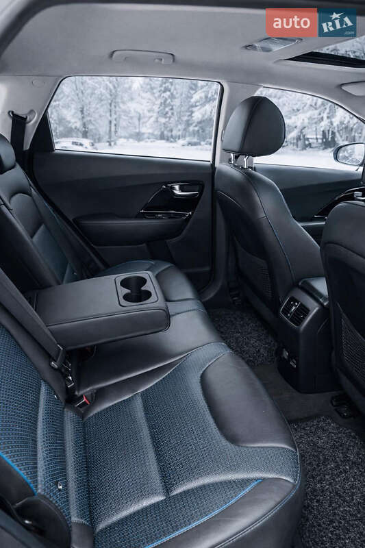 Внедорожник / Кроссовер Kia Niro 2018 в Киеве