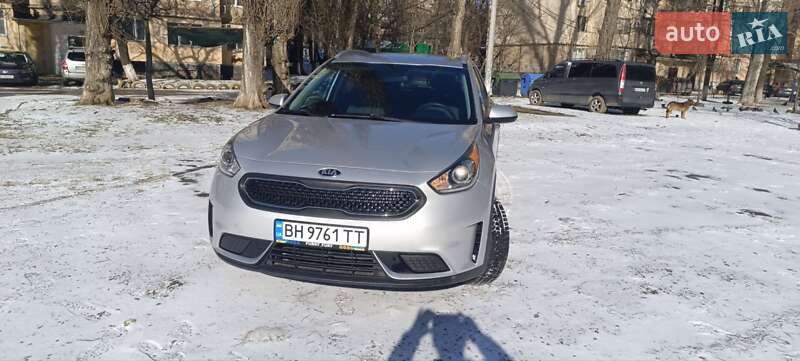 Внедорожник / Кроссовер Kia Niro 2019 в Одессе фото 13 Внедорожник / Кроссовер Kia Niro 2019 в Одессе
