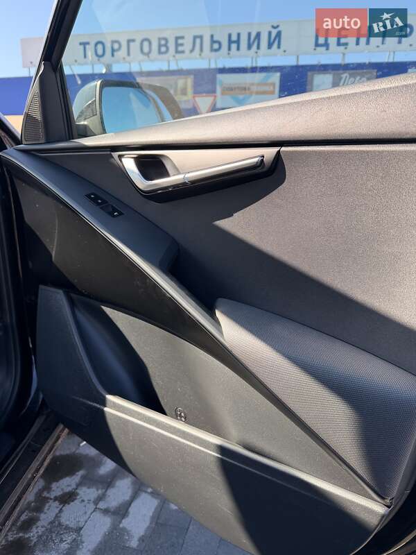 Внедорожник / Кроссовер Kia Niro 2023 в Калуше фото 9 Внедорожник / Кроссовер Kia Niro 2023 в Калуше