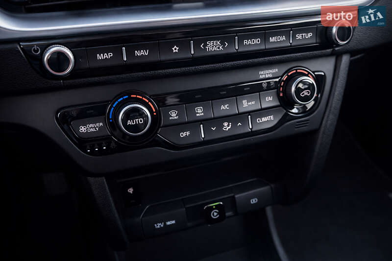 Внедорожник / Кроссовер Kia Niro 2020 в Львове