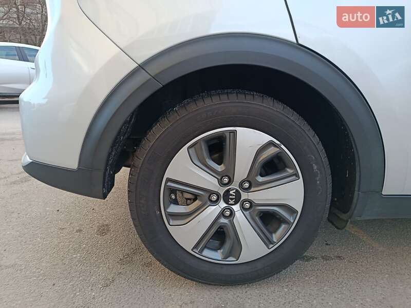 Позашляховик / Кросовер Kia Niro 2018 в Києві