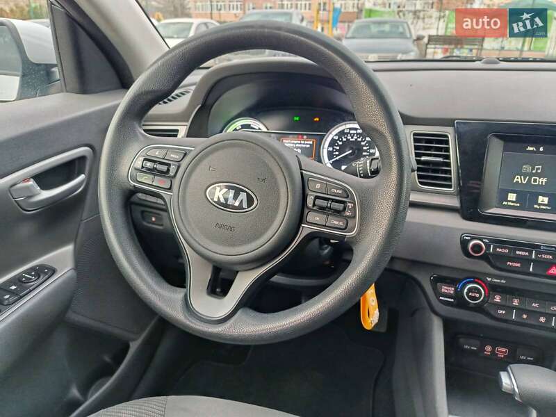 Позашляховик / Кросовер Kia Niro 2018 в Києві