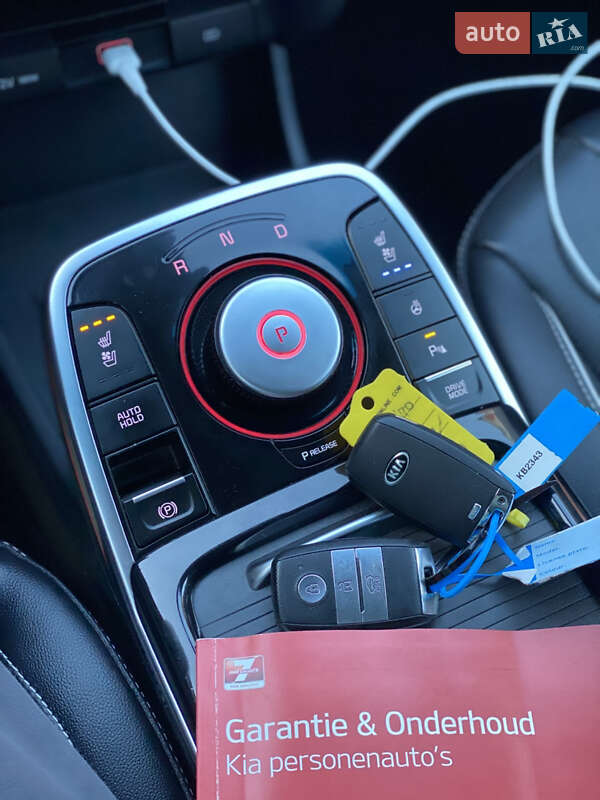 Позашляховик / Кросовер Kia Niro 2021 в Тернополі