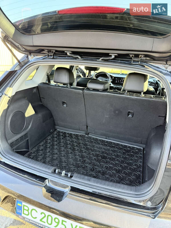 Внедорожник / Кроссовер Kia Niro 2020 в Львове