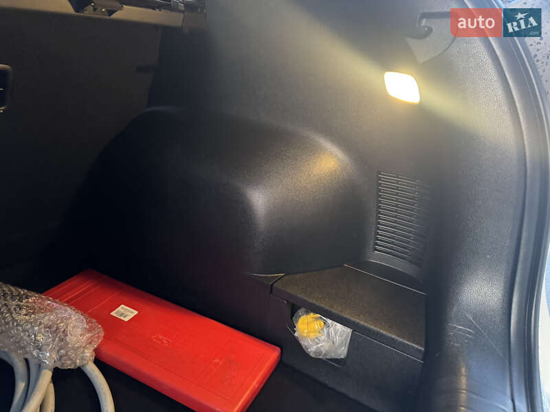 Позашляховик / Кросовер Kia Niro 2021 в Тернополі