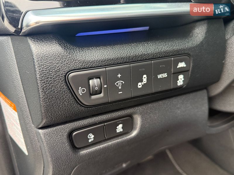 Внедорожник / Кроссовер Kia Niro 2020 в Ровно