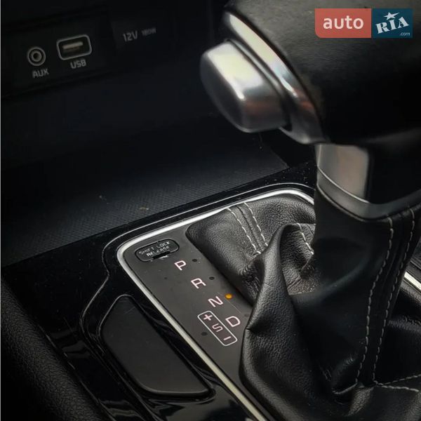 Внедорожник / Кроссовер Kia Niro 2017 в Кременчуге