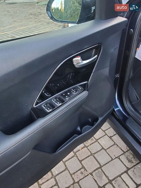 Внедорожник / Кроссовер Kia Niro 2020 в Снятине