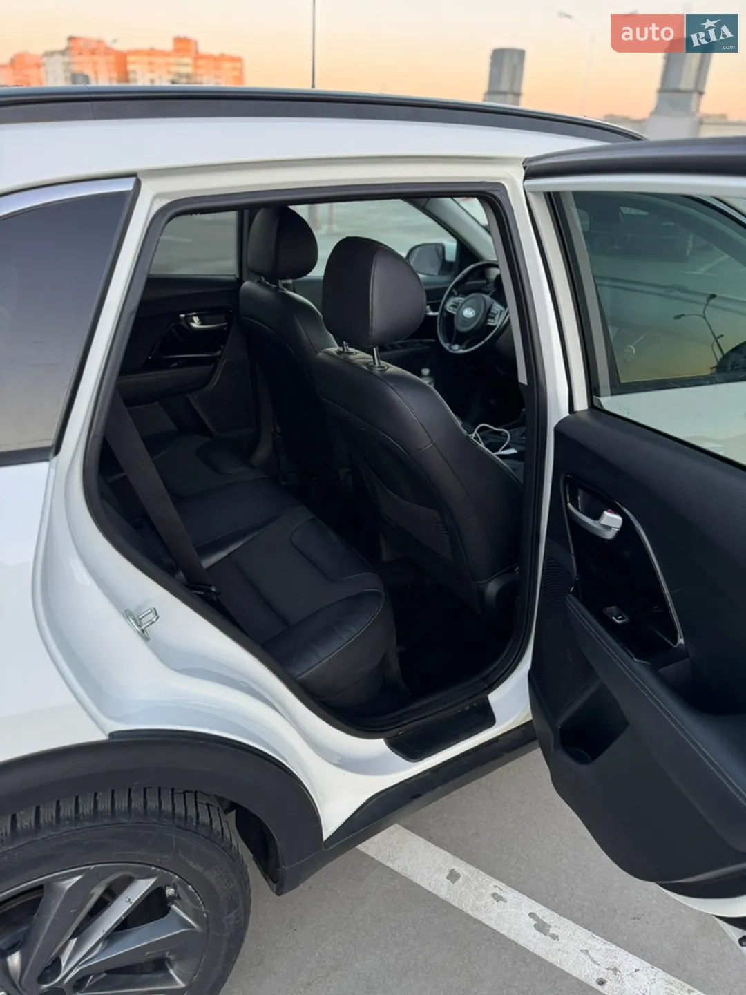 2017 Kia Niro - мініатюра 14