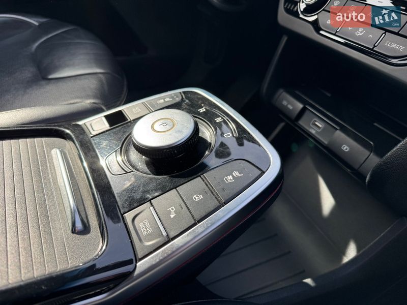 Внедорожник / Кроссовер Kia Niro 2020 в Луцке