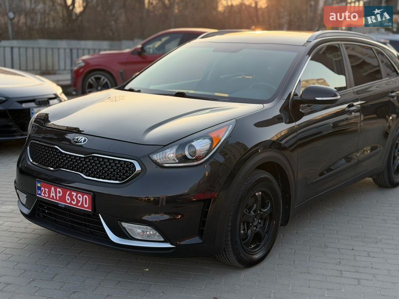 Внедорожник / Кроссовер Kia Niro 2017 в Львове