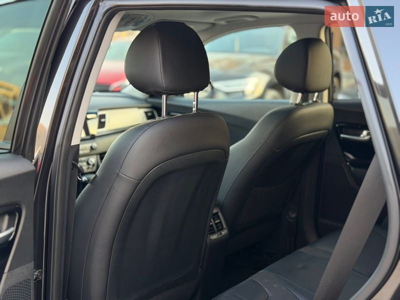 Внедорожник / Кроссовер Kia Niro 2017 в Львове