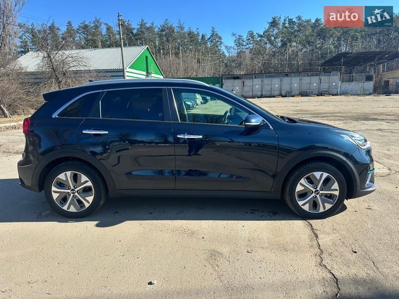 Внедорожник / Кроссовер Kia Niro 2020 в Киеве