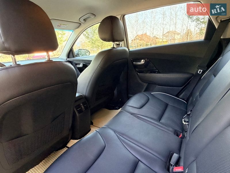 Внедорожник / Кроссовер Kia Niro 2019 в Дрогобыче