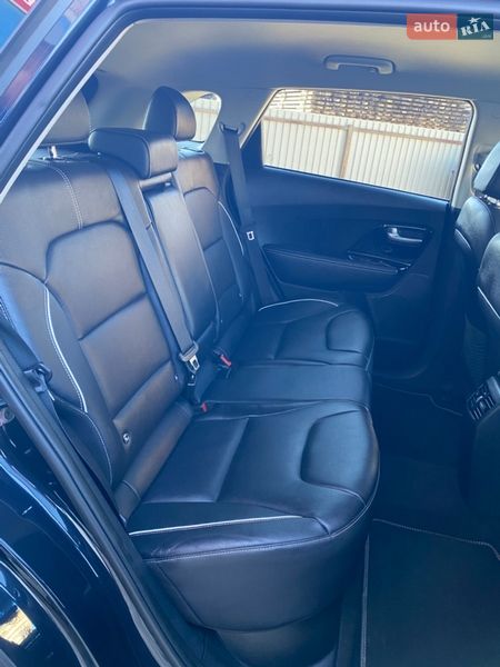 Позашляховик / Кросовер Kia Niro 2021 в Тернополі