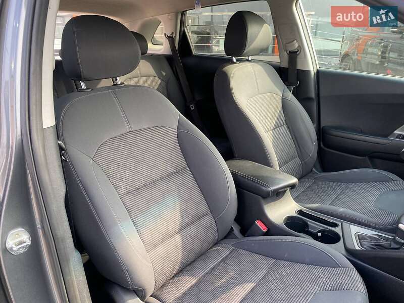 Внедорожник / Кроссовер Kia Niro 2018 в Львове