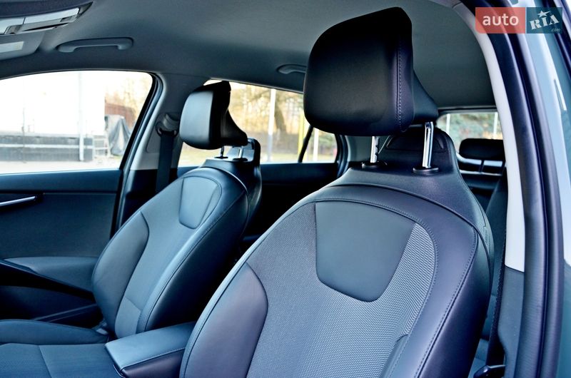 Позашляховик / Кросовер Kia Niro 2022 в Івано-Франківську