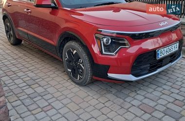 Позашляховик / Кросовер Kia Niro 2024 в Тернополі