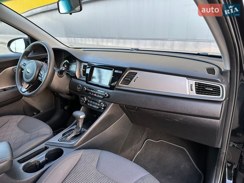 Внедорожник / Кроссовер Kia Niro 2018 в Киеве