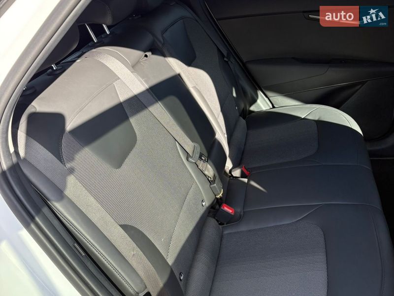 Внедорожник / Кроссовер Kia Niro 2023 в Ровно фото 20 Внедорожник / Кроссовер Kia Niro 2023 в Ровно