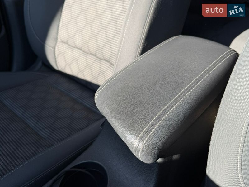 Позашляховик / Кросовер Kia Niro 2018 в Одесі