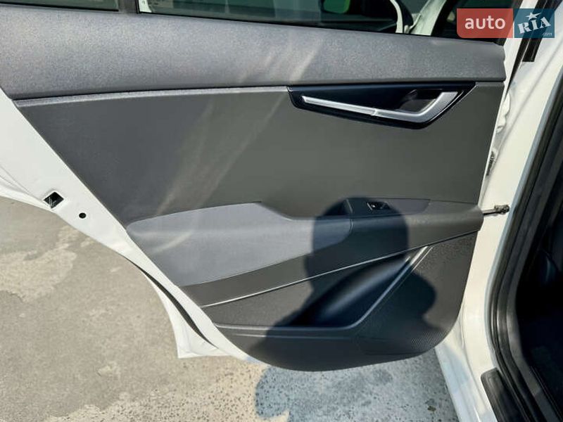 Внедорожник / Кроссовер Kia Niro 2022 в Львове