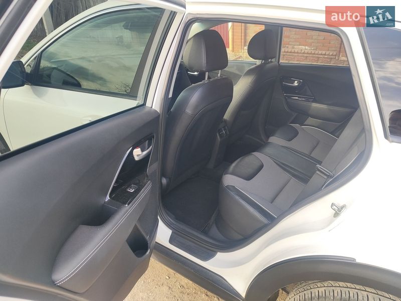 Внедорожник / Кроссовер Kia Niro 2022 в Каменец-Подольском