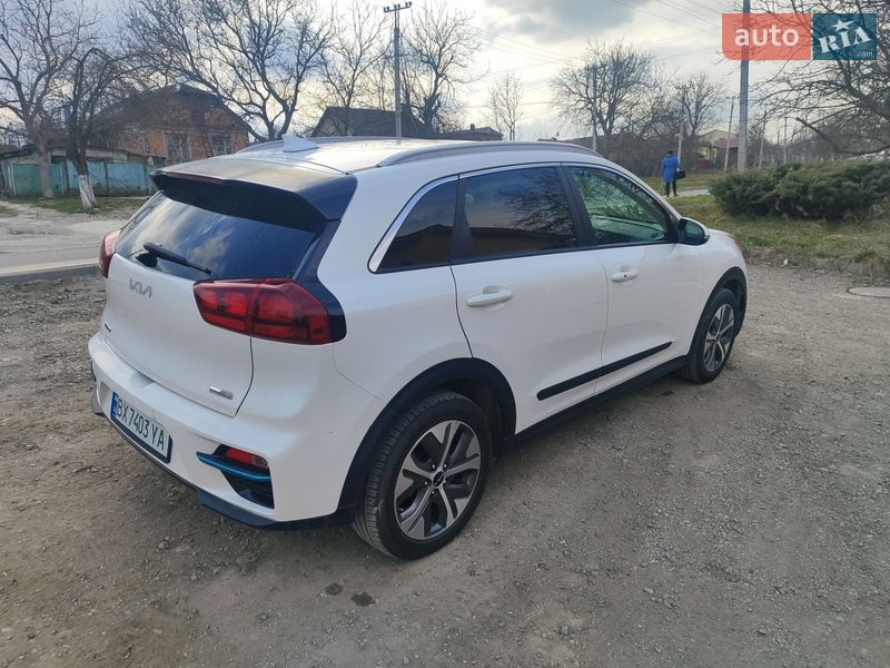 Внедорожник / Кроссовер Kia Niro 2022 в Каменец-Подольском