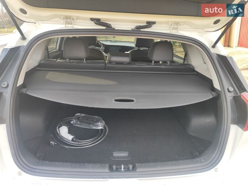 Внедорожник / Кроссовер Kia Niro 2022 в Каменец-Подольском