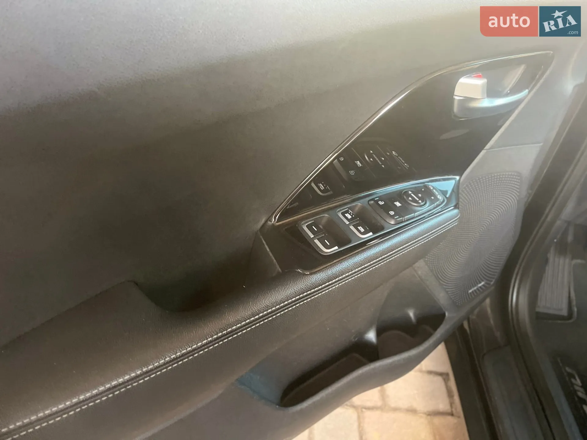2017 Kia Niro - мініатюра 10