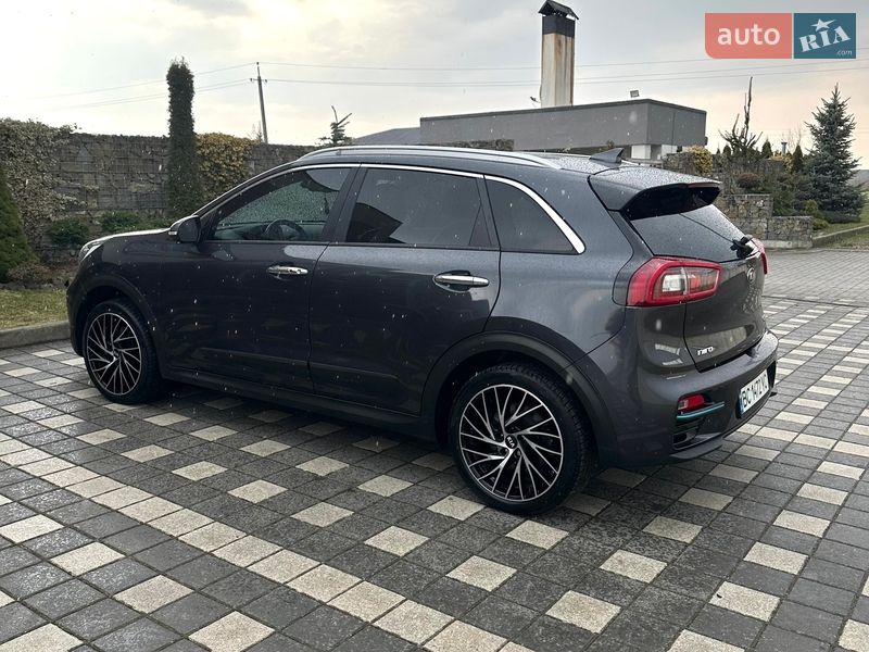 Позашляховик / Кросовер Kia Niro 2019 в Стрию фото 9 Позашляховик / Кросовер Kia Niro 2019 в Стрию